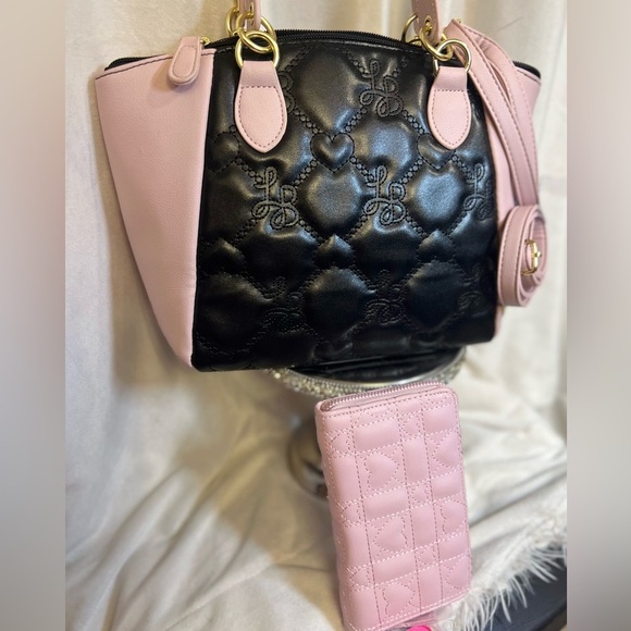 🩷🖤NWT-BETSEY JOHNSON & LUV BETSEY; PURSE AND WALLET! SUPER CUTE SET!!🩷🖤 - Picture 8 of 17
